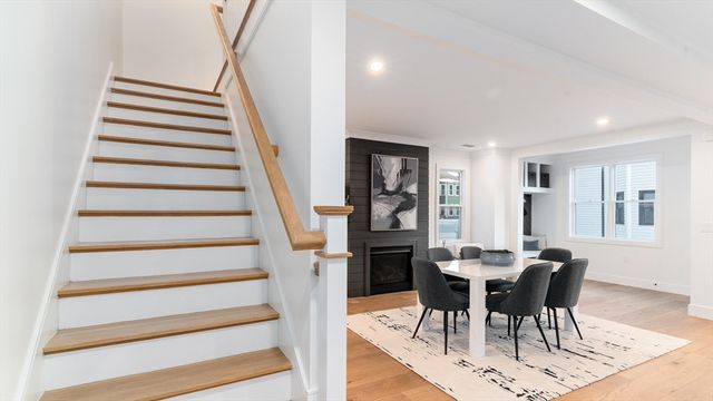 89 Cleveland St 89, Arlington, MA 02474