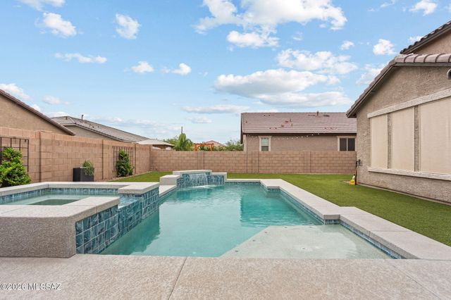 10957 W Renwick Drive, Marana, AZ 85653