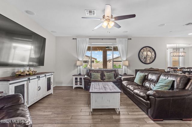10957 W Renwick Drive, Marana, AZ 85653