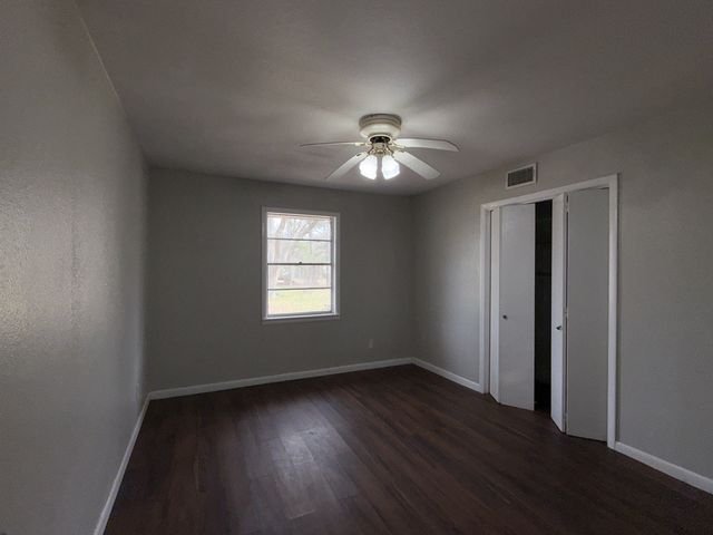 410 Lone Star Road, Trinidad, TX 75163