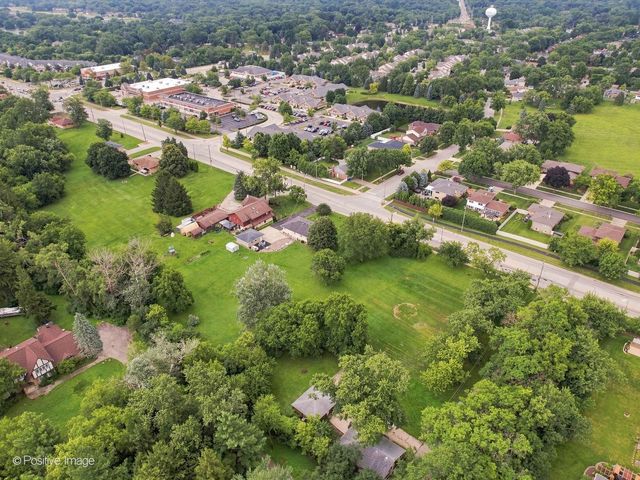 1340 83rd Street, Downers Grove, IL 60516
