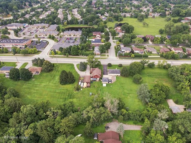 1340 83rd Street, Downers Grove, IL 60516