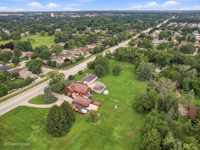 1340 83rd Street, Downers Grove, IL 60516