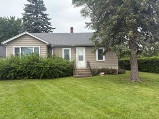 10 N Greenleaf Street, Gurnee, IL 60031