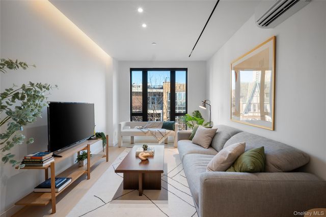 108-15 72nd Avenue 3A, Forest Hills, NY 11375