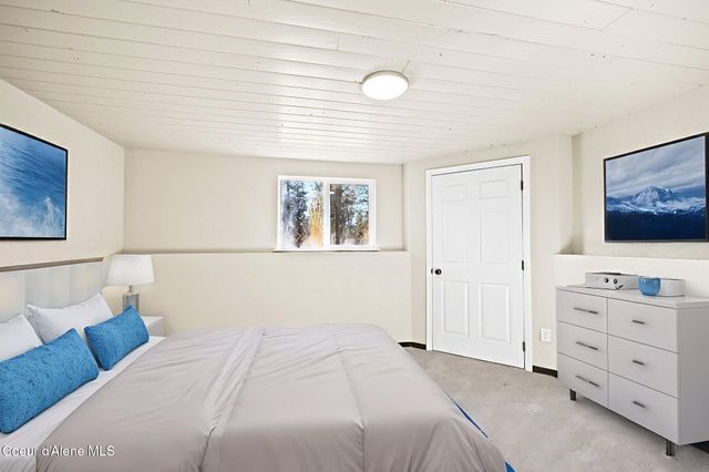 11448 W Meadowview Ln, Nine Mile, WA 99026