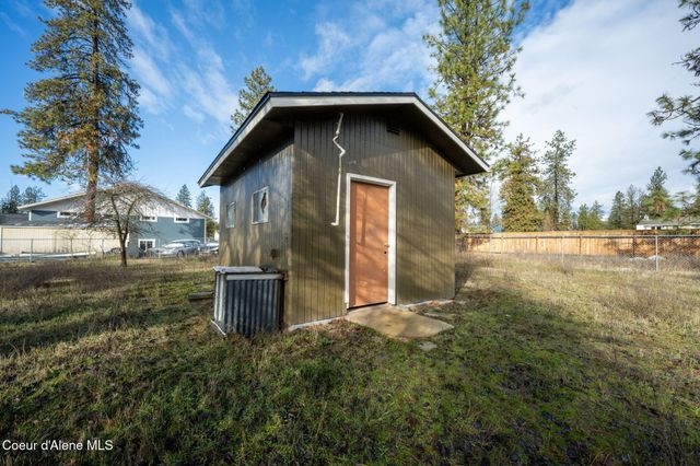 11448 W Meadowview Ln, Nine Mile, WA 99026
