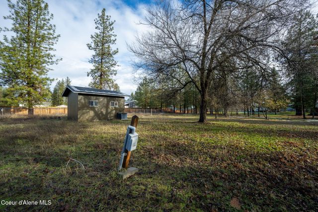 11448 W Meadowview Ln, Nine Mile, WA 99026