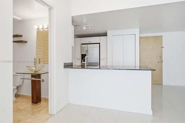350 S Miami Ave 1903, Miami, FL 33130