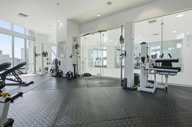 350 S Miami Ave 1903, Miami, FL 33130
