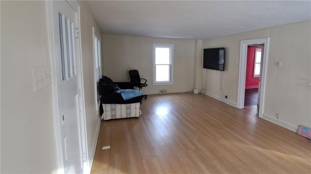 547 S EVANSTON Avenue, Independence, MO 64053