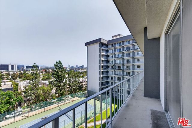 100 S Doheny Drive 719, Los Angeles, CA 90048