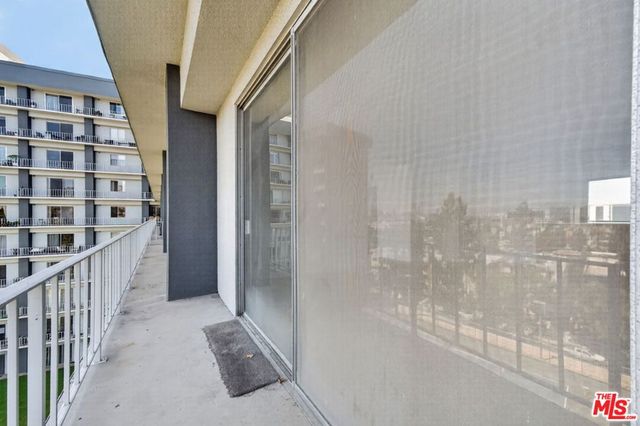 100 S Doheny Drive 719, Los Angeles, CA 90048