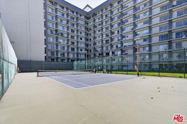 100 S Doheny Drive 719, Los Angeles, CA 90048