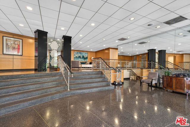 100 S Doheny Drive 719, Los Angeles, CA 90048