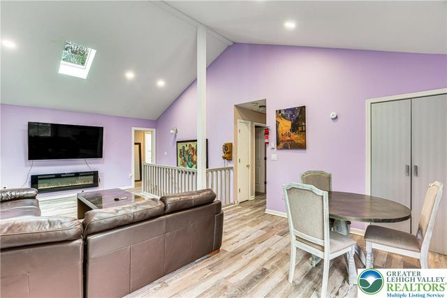 7901 Sleepy Hollow Drive, Coolbaugh Twp, PA 18466