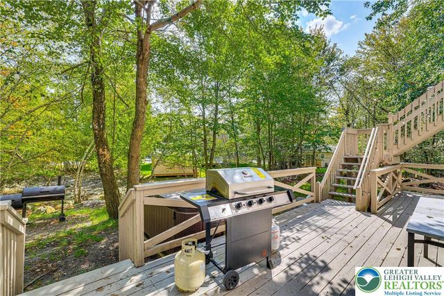 7901 Sleepy Hollow Drive, Coolbaugh Twp, PA 18466