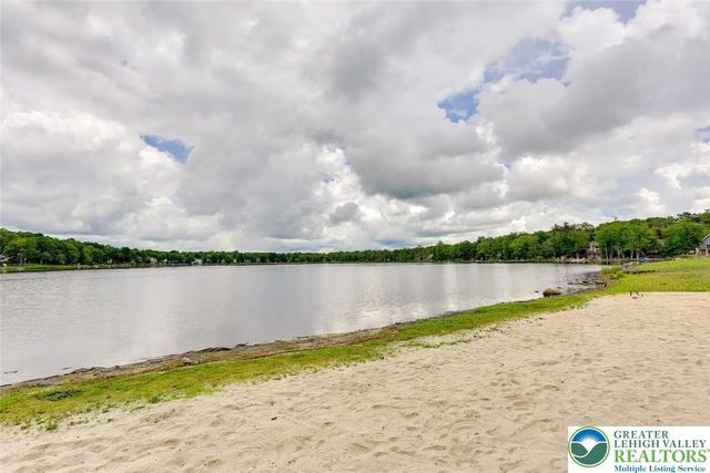 7901 Sleepy Hollow Drive, Coolbaugh Twp, PA 18466