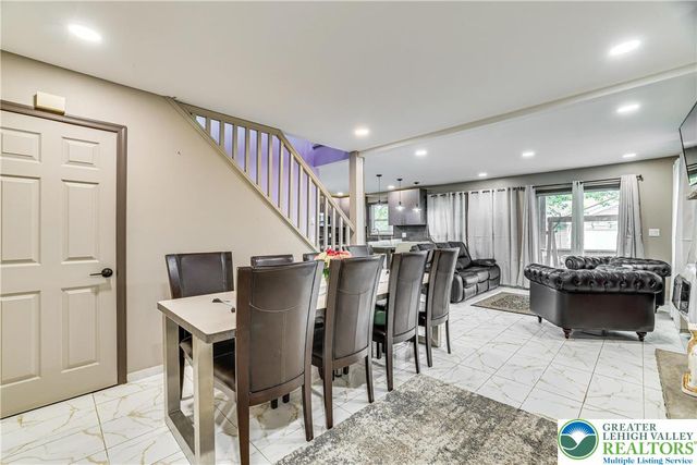 7901 Sleepy Hollow Drive, Coolbaugh Twp, PA 18466