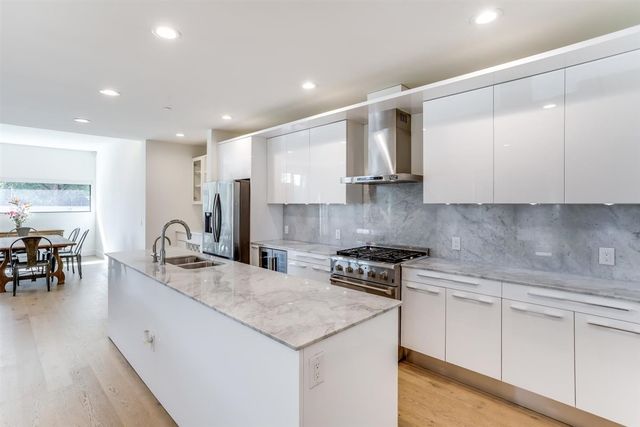 3923 Cole Avenue 101, Dallas, TX 75204