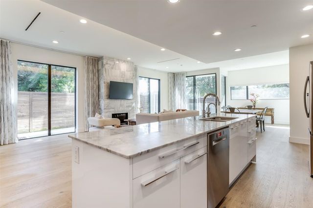 3923 Cole Avenue 101, Dallas, TX 75204