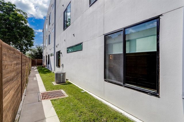 3923 Cole Avenue 101, Dallas, TX 75204