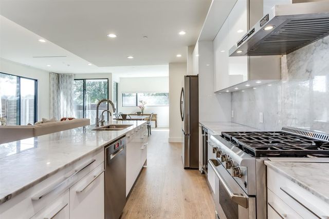 3923 Cole Avenue 101, Dallas, TX 75204