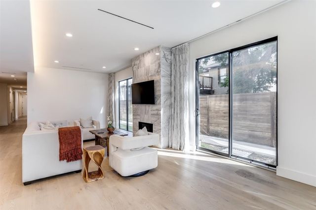 3923 Cole Avenue 101, Dallas, TX 75204