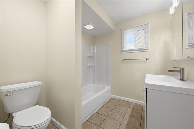 667 Memorial Dr, Plum Boro, PA 15068