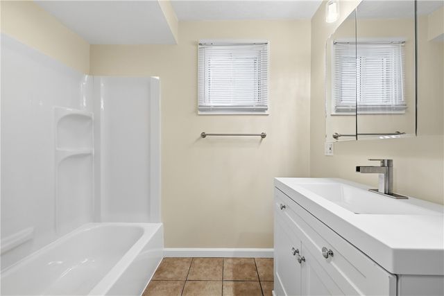 667 Memorial Dr, Plum Boro, PA 15068