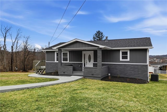 667 Memorial Dr, Plum Boro, PA 15068