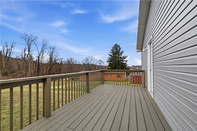 667 Memorial Dr, Plum Boro, PA 15068