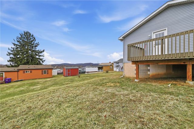 667 Memorial Dr, Plum Boro, PA 15068