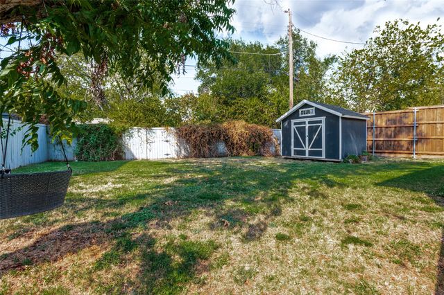 3811 Eaton Drive, Dallas, TX 75220