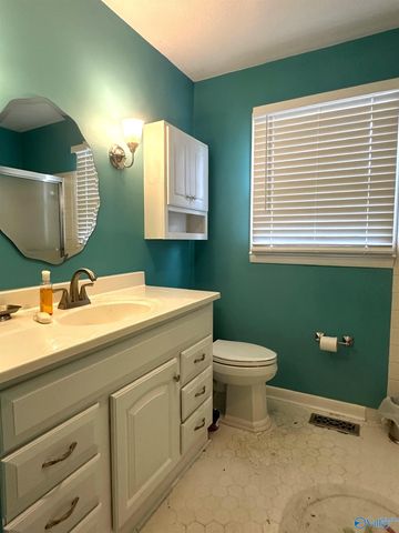 1204 8th Street SW, Decatur, AL 35601