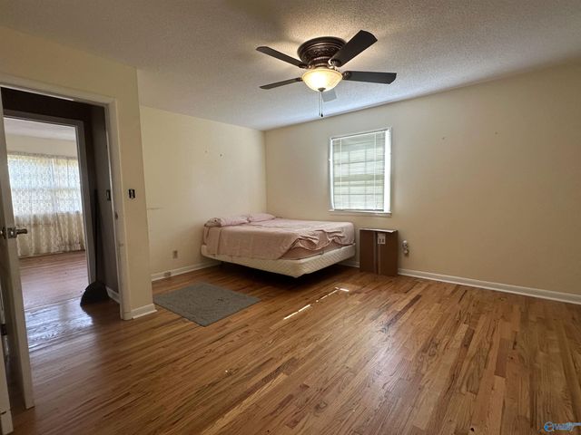 1204 8th Street SW, Decatur, AL 35601