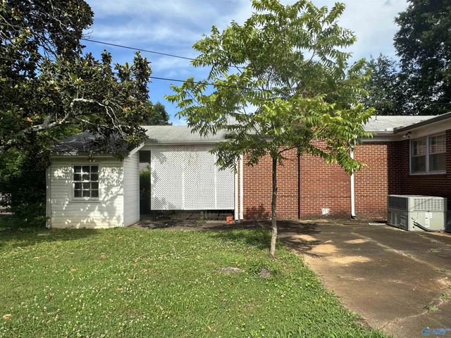 1204 8th Street SW, Decatur, AL 35601