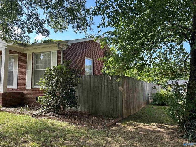 1204 8th Street SW, Decatur, AL 35601