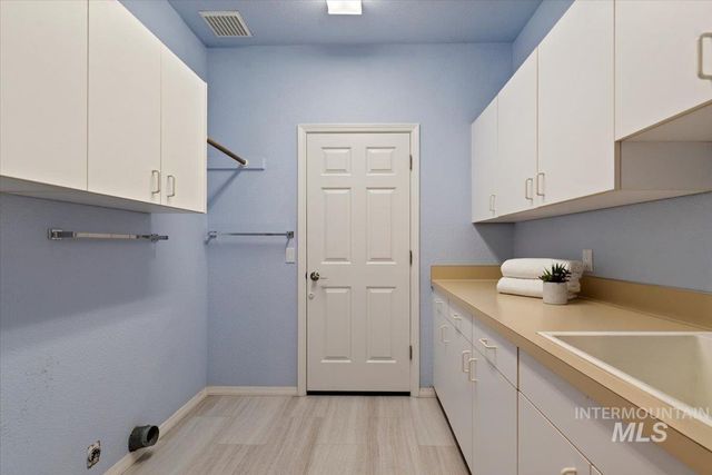 8324 W Thunder Mountain, Boise, ID 83709