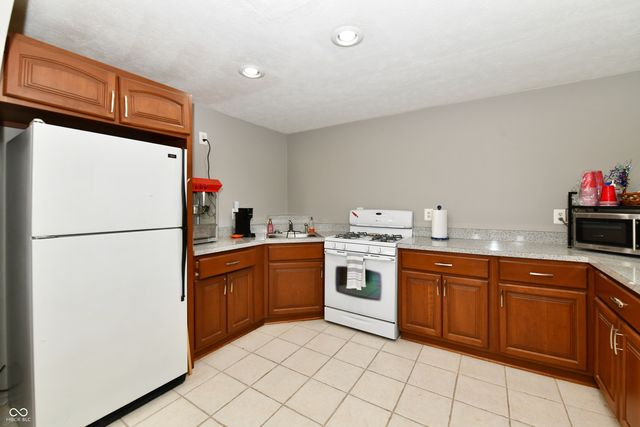 4498 Hickory Grove Boulevard, Greenwood, IN 46143