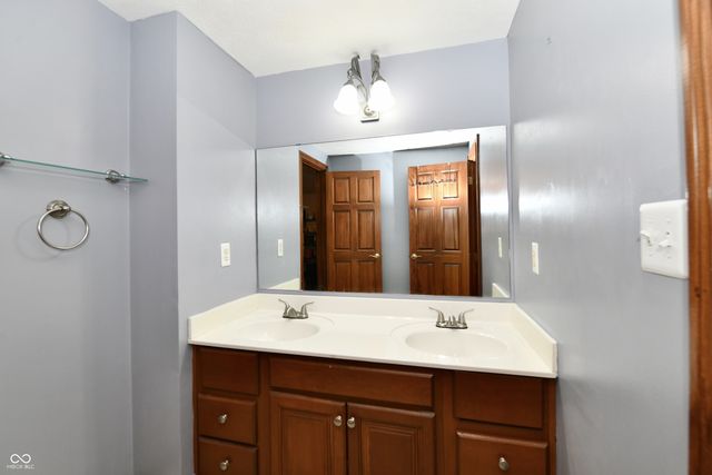 4498 Hickory Grove Boulevard, Greenwood, IN 46143