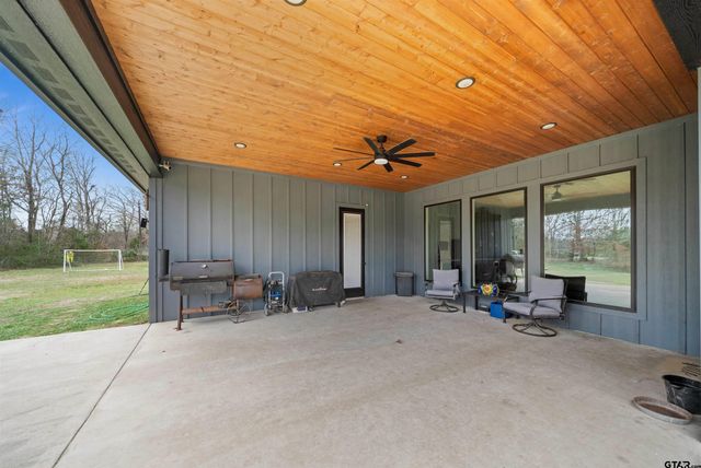 2434 County Road 3114, Jacksonville, TX 75766