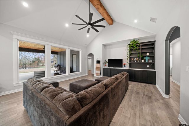 2434 County Road 3114, Jacksonville, TX 75766