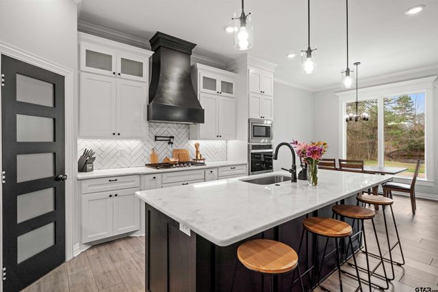 2434 County Road 3114, Jacksonville, TX 75766