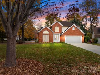 102 Lake Davidson Circle, Davidson, NC 28036