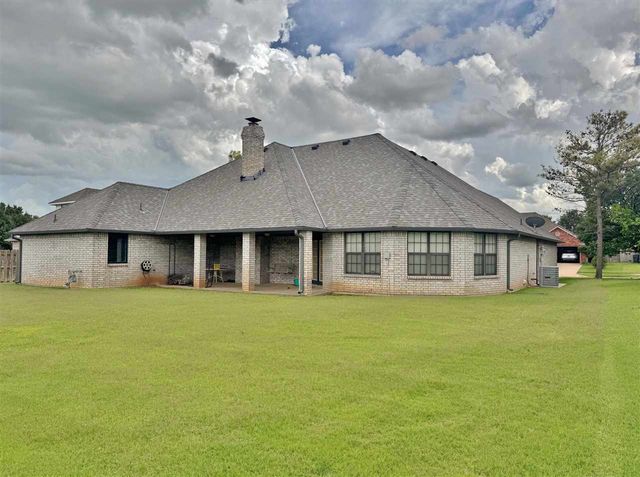 1424 NE Independence AVE, Lawton, OK 73507