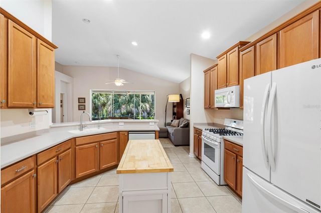 5335 CLOVER MIST DRIVE, Apollo Beach, FL 33572