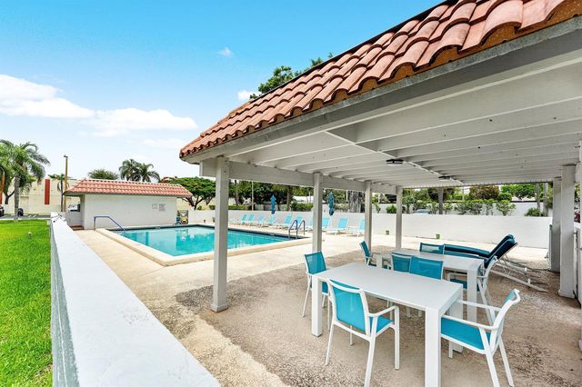 105 Tropic Isle Drive Apt 22d, Delray Beach, FL 33483