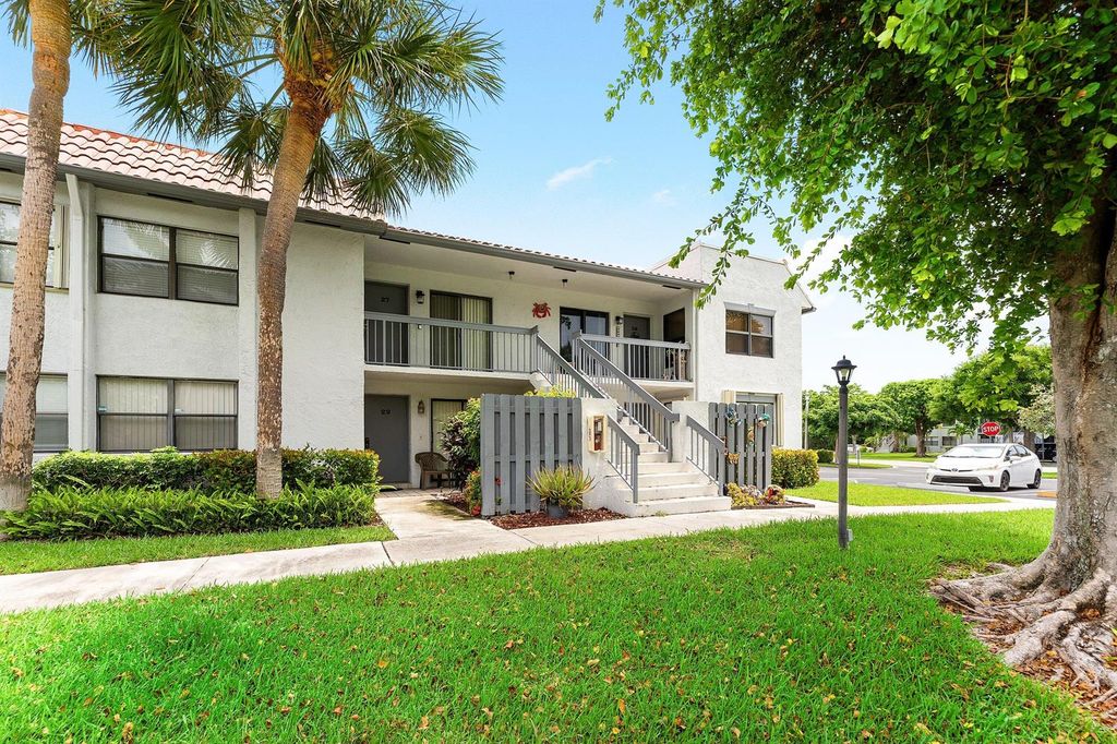 105 Tropic Isle Drive Apt 22d, Delray Beach, FL 33483