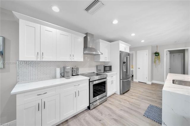 1138 N Lucerne Ave, Cape Coral, FL 33904